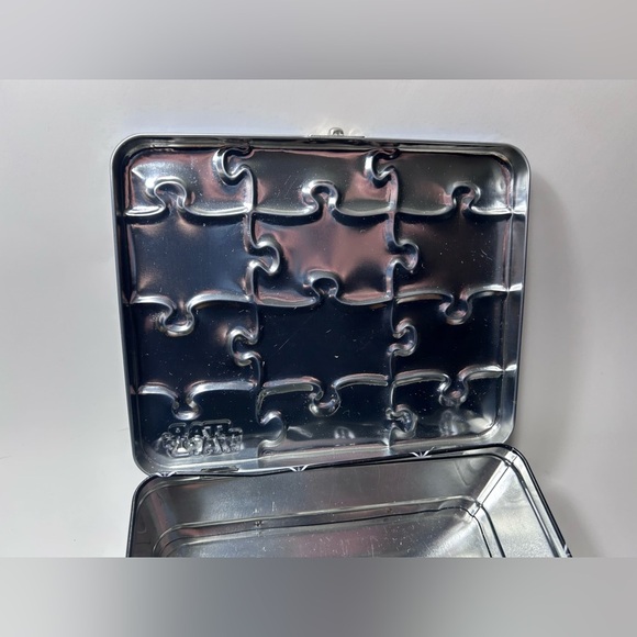 FREE w/ Purchase-Star Wars x Darth Vader - Metal Case / Container / Lunch Box 🧳✨ - Picture 4 of 15